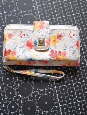 Floral Wristlet